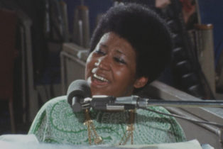 15 listopada do wybranych kin studyjnych trafi film „Amazing Grace: Aretha Franklin”